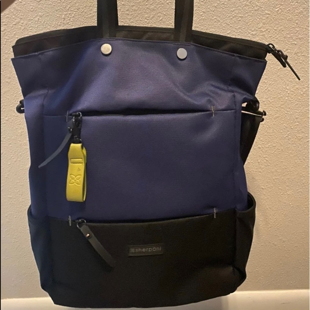 Sherpani Camden tote